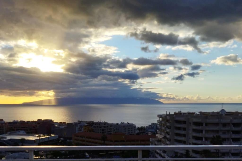 Luxury Apartment With Stunning Ocean View Puerto de Santiago  Dış mekan fotoğraf